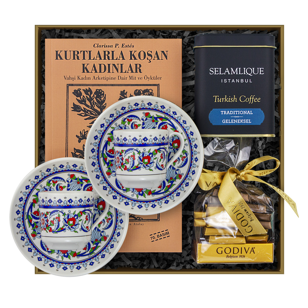 Kurtlara-Kosan-20Kadinlar-hediye-kutusu.jpg Anneler Günü & Öğretmenler Günü Özel Türk Kahvesi Hediye Seti - Görsel 1