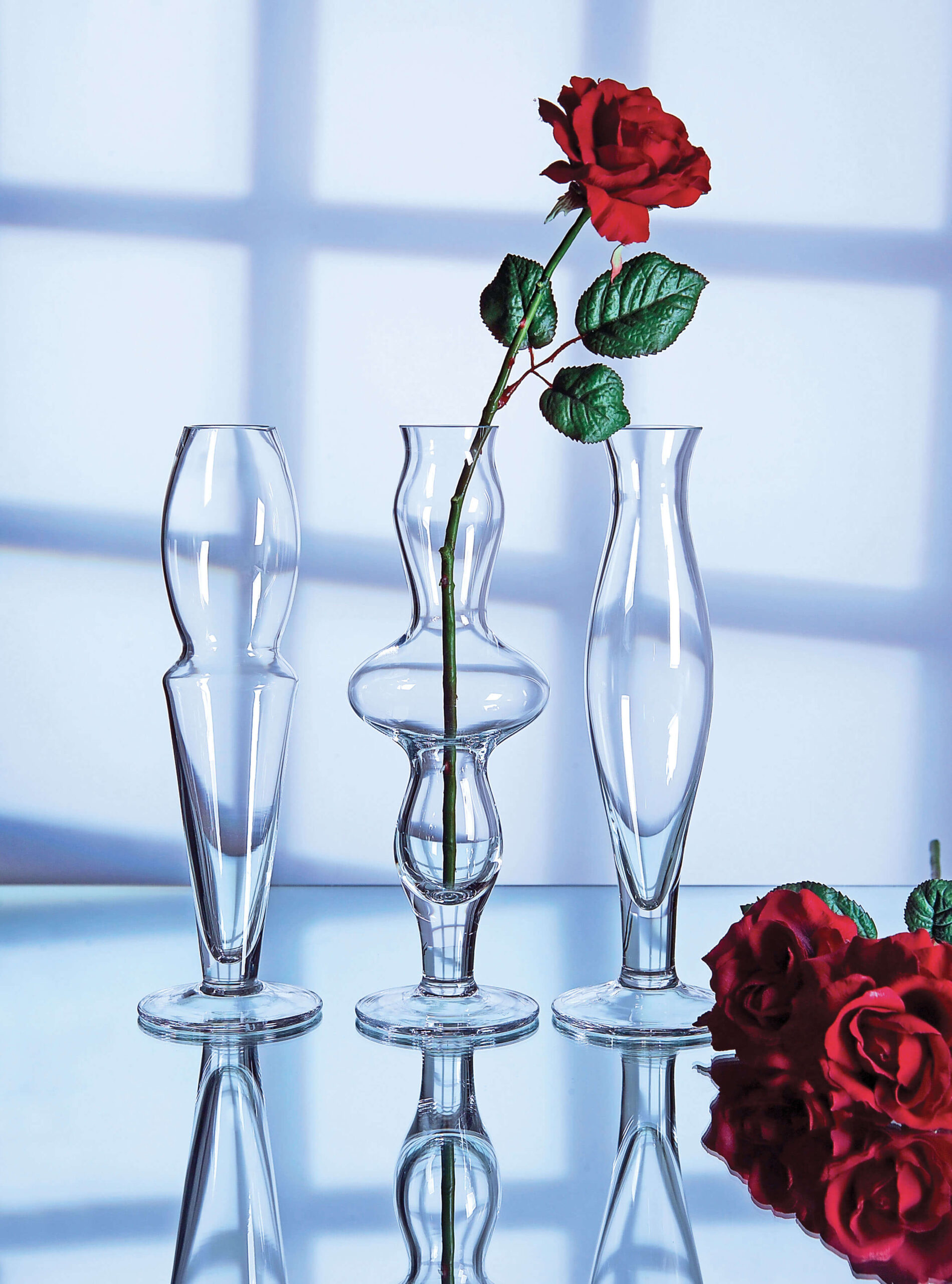 kristal-vazo-ve-yapay-gul-4667.jpg Kristal Vazo ve Yapay Gül - Görsel 1